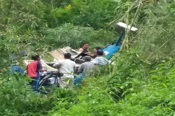 Helikopter Berisi 4 Orang Jatuh di Tasikmalaya