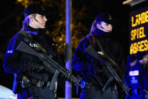 Teror Terjadi di Belanda, Pria Bersenjata Lepaskan Tembakan di Dalam Trem