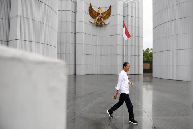 Jokowi Melayat ke Rumah Duka Mendiang Suami Mantan Wakil Bupati Sleman