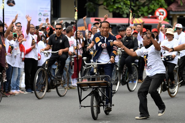 Di Hadapan 30.000 Orang di Stadion Kridosono, Jokowi Minta Rakyat Jangan Ditakut-takuti