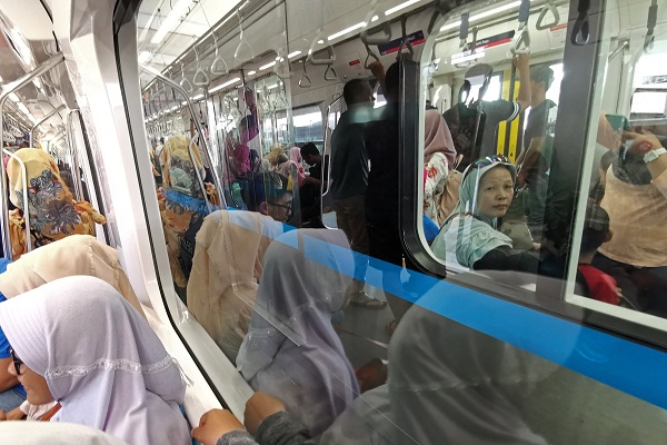 YLKI Sarankan MRT Tambah Fasilitas Agar Tak Bernasib Seperti Kereta Bandara dan LRT Palembang