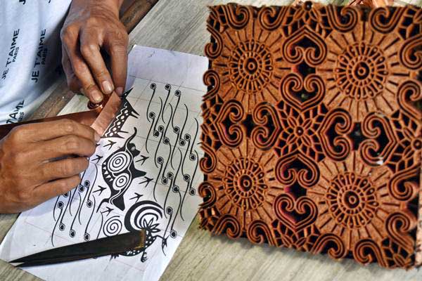 Tampil Modis dengan Batik, Why Not?