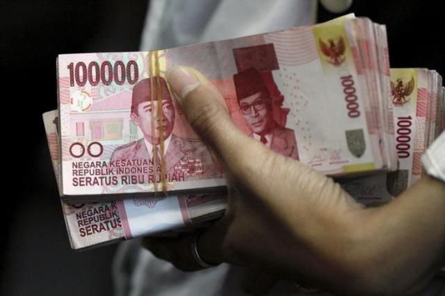 KPK Sita Puluhan Kardus Berisi Uang Rupiah dan Dolar dalam OTT Bowo Sidik