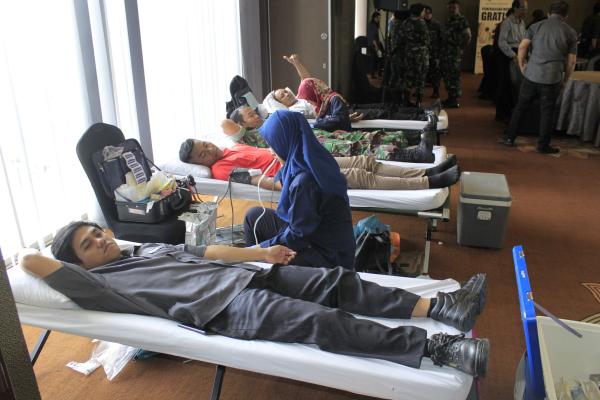 Crystal Lotus Hotel Gelar Donor Darah