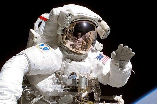 NASA Akan Kirimkan Astronaut ke Bulan pada 2020
