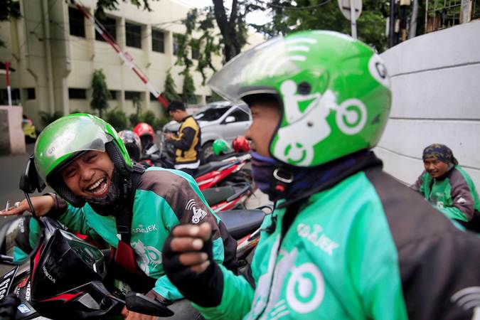 Kemenhub Butuh Aturan Tambahan tentang Ojol, Kemenkominfo Tak Akan Memberikan