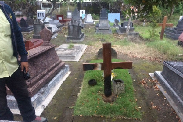 Demi Ketenangan, Ahli Waris yang Nisan Makamnya Dirusak Berharap Pelaku Segera Ditemukan