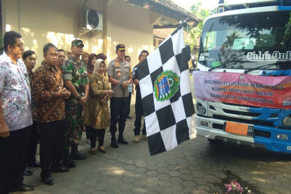 Mulai Didistribusikan, Logistik Pemilu Disimpan di Balai Desa