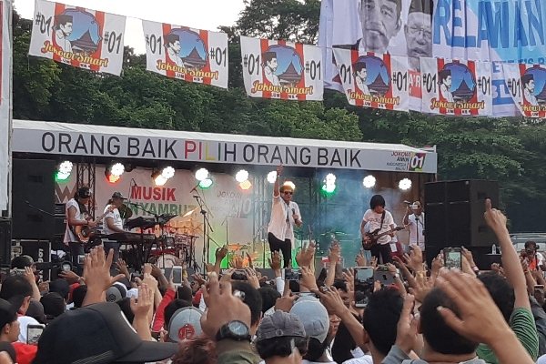 God Bless Nyanyikan 'Rumah Kita', Pendukung Jokowi-Ma'ruf Tak Jadi Bubar