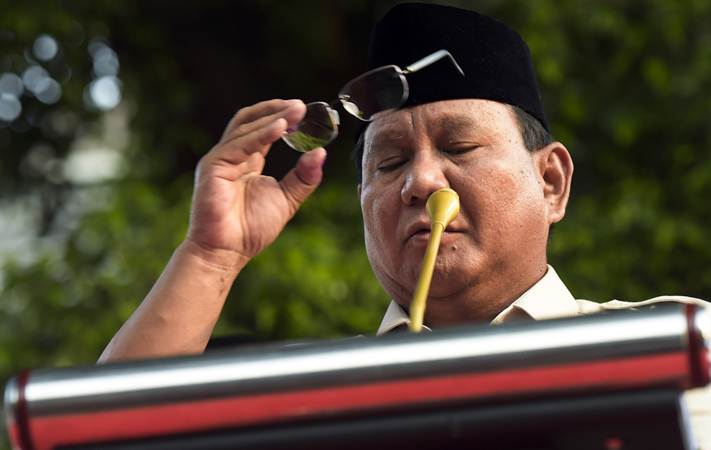 Merasa Menang & Bakal Menjadi Presiden, Prabowo Kembali Sujud Syukur