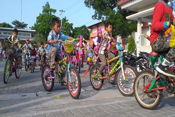 Sambut Ramadan, Ratusan Santri TPA di Banguntapan Ikuti Sepeda Hias