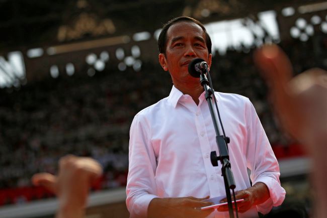 Jokowi Minta Sukarelawan Kembali ke Kehidupan Sehari-hari
