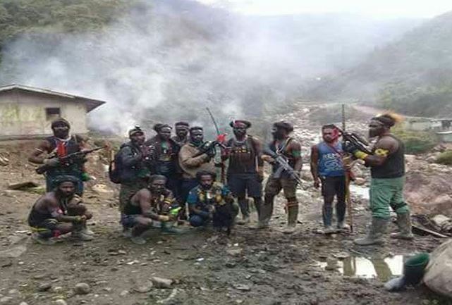 Viral Video Aparat dan Petugas Pemilu Ditembaki KKB di Papua