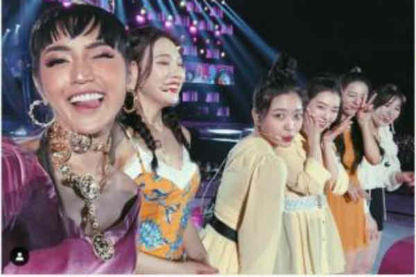 Duh, Pamer Selfie dengan Red Velvet, Jessica Iskandar Dicibir Warganet
