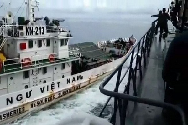Kapal Vietnam Tabrak KRI TPD TNI AL di Natuna