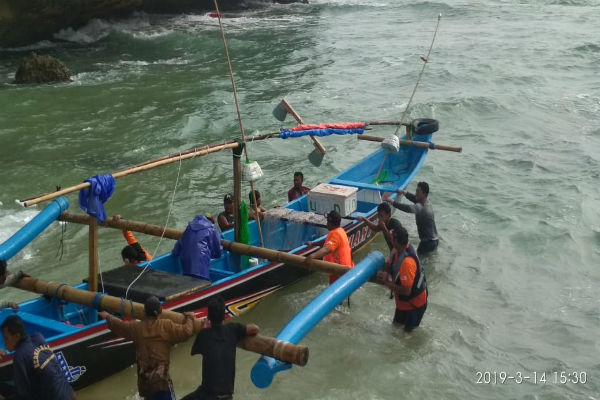  Nelayan  Harus Bisa Memperbaiki Mesin  Kapal  Secara Mandiri 