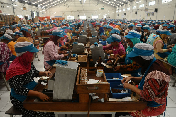 Buruh Diajak Manfaatkan Program Tangerang Cerdas