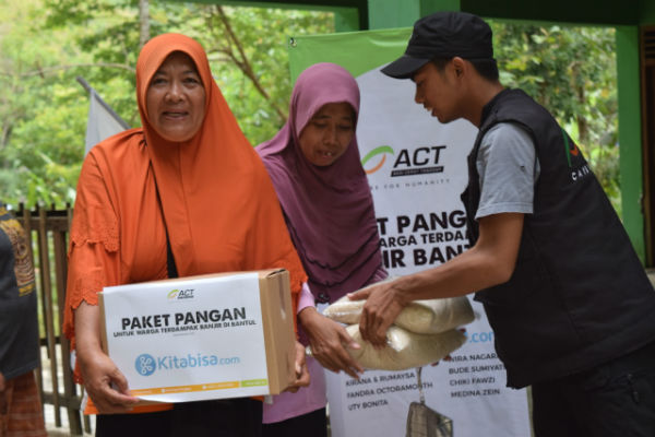  Sambut Ramadan, ACT DIY Bagikan Paket Pangan untuk Korban Longsor Bantul