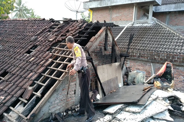 Rumah Warga Pundong Terbakar, Kerugian Capai Rp20 Juta