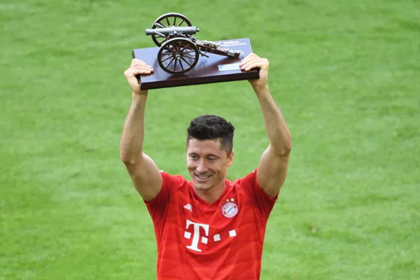 Robert Lewandowski Top Scorer Bundesliga 4 Musim Beruntun