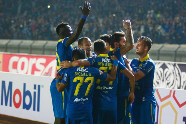 Persib Bandung & PS Tira Sama-Sama Menang Telak
