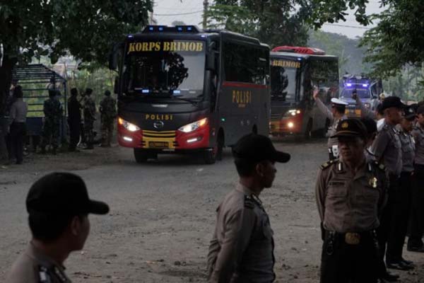 Polisi Gembosi Massa Aksi 22 Mei, 3 Bus Rombongan di Jatim Dilarang Berangkat
