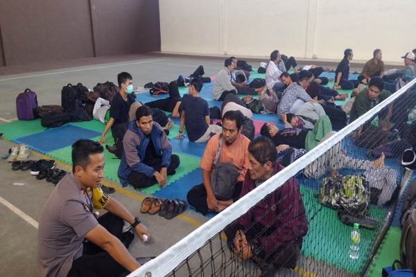 Massa dari Jatim Dimobilisasi ke Jakarta Hanya dengan Udangan Lewat Broadcast Whatsapp