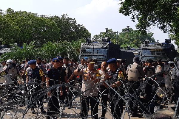 Polisi Siap di Kantor KPU