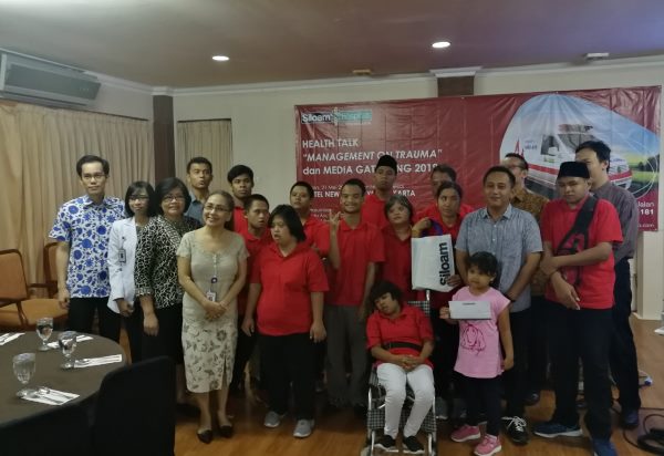 RS Siloam Jogja Berbagi Bersama Yayasan Sayap Ibu 