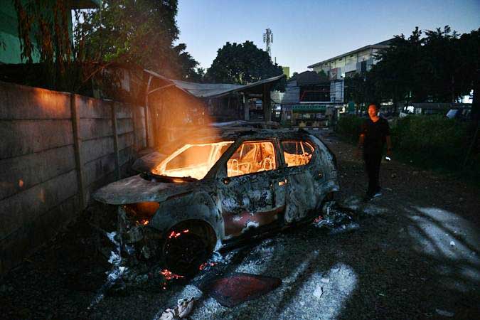 RUSUH JAKARTA : Mengaku Santri, Perusak Asrama Brimob Petamburan Kini Dibidik Polisi