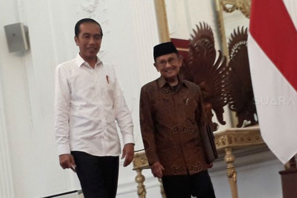 Ucapkan Selamat, Ini Harapan Habibie pada Jokowi