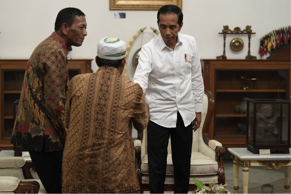 Ini Kata Pemilik Warung Korban Penjarahan 22 Mei Usai Bertemu Jokowi…