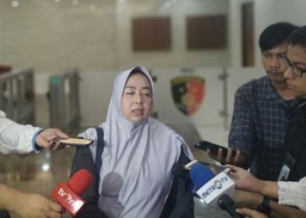 Menurut Istrinya, Mustofa Nahrawardaya Ditangkap Sepulang dari Pengajian