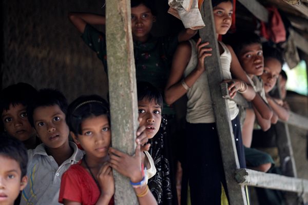 Tentara Myanmar Pembunuh Kaum Muslim Myanmar Bebas Lebih Cepat. Kok Bisa?