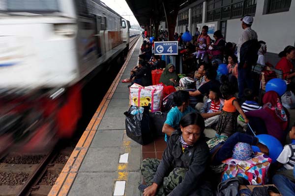 Naik Sepur Lewat Stasiun Pasar Senen, 222.500 Orang Tinggalkan Jakarta 