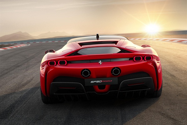 Harga Tinggi, Mobil Terbaru Ferrari Dibanderol Rp20 Miliar