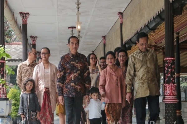 Jokowi Kunjungi Sultan di Kraton Jogja