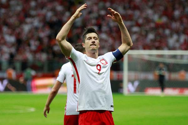 Kualifikasi Euro Grup G: Polandia Kokoh di Puncak Klasemen Berkat Lewandowski & Piatek