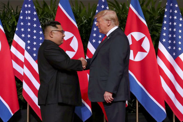Trump Terima 'Surat Manis' dari Kim Jong Un