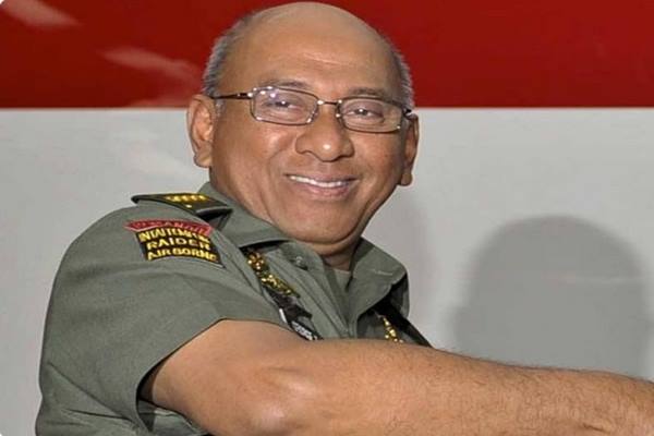 Hormati Mantan Kepala Staf AD, TNI AD Kibarkan Bendera Setengah Tiang