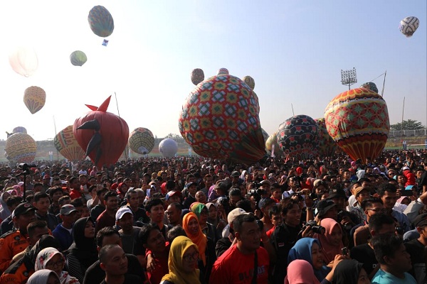 Keren, Ada Balon Udara Batik hingga Mirip dalam Java Balon Festival di Pekalongan