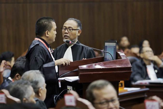 Pakah Hukum Tata Negara Beberkan Kejanggalan Posisi Bambang Widjojanto Jadi Pengacara Gugatan Pilpres