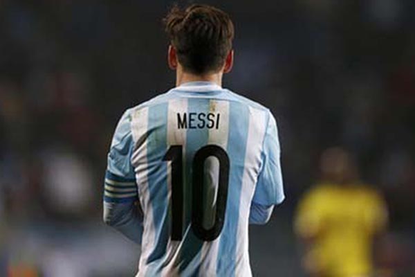 Argentina Kalah 0-2 Kolombia, Messi Kecewa Berat