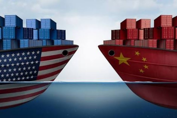 Ekonomi AS & China Terkena Dampak Signifikan Perang Dagang