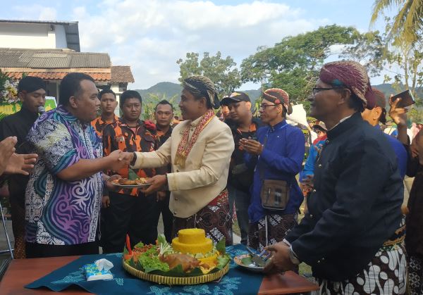 Desa Wukirsari Bantul Perkokoh Persatuan Lewat Kirab Budaya