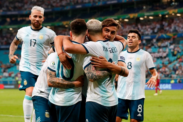 Argentina Masih Mengecewakan meski Sukses ke Perempat Final