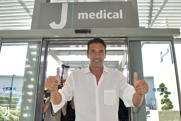Resmi Kembali ke Juventus, Buffon Merasa Pulang ke Rumah