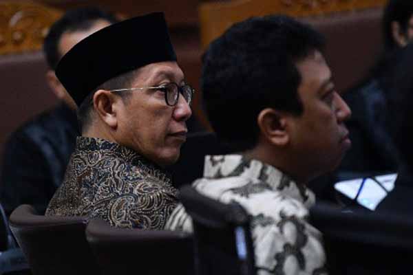 Pengamat : Tak Efektif Copot Menteri yang Jadi Saksi Kasus Korupsi