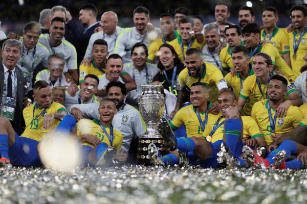 Brasil Juara Copa America, Messi Dikritik