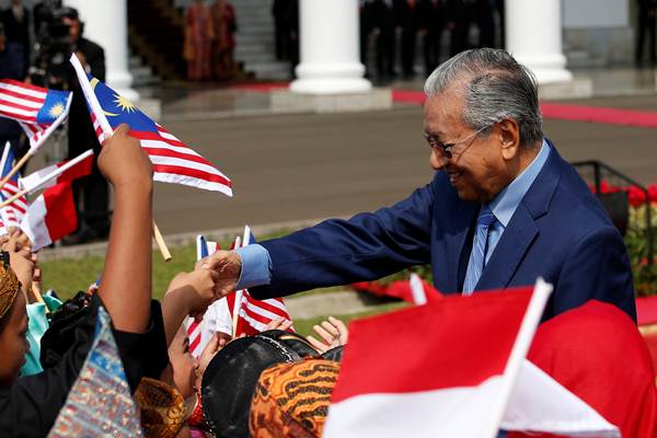 Mahathir Mohamad Klaim Malaysia Keluar dari Tekanan Utang, Ini Caranya